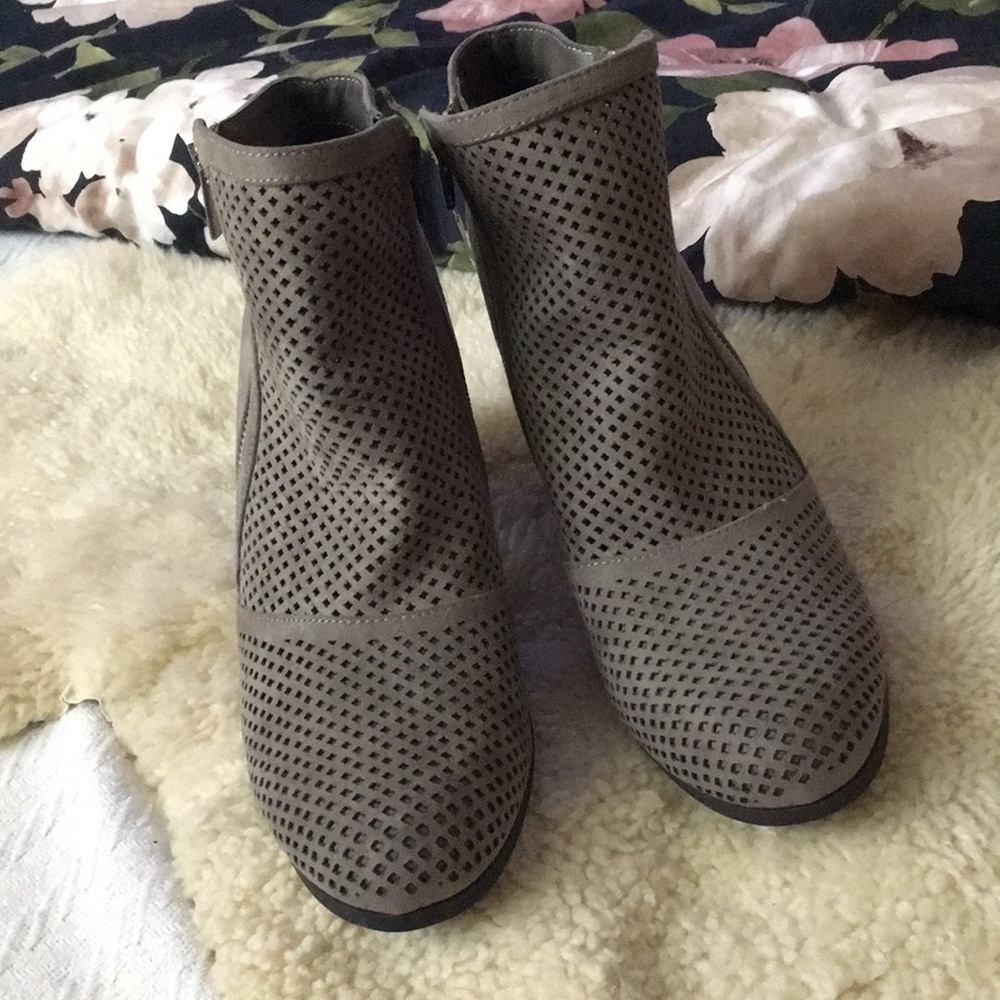 Bar III Booties - Picture 2 of 4